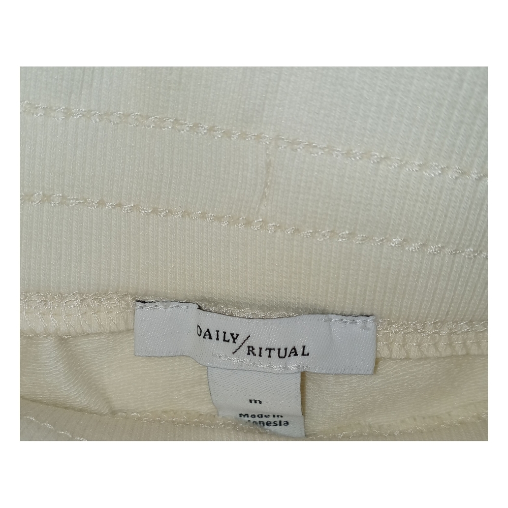 Daily / Ritual Off white Skirt‎ w/ Drawstring - Picture 9 of 10